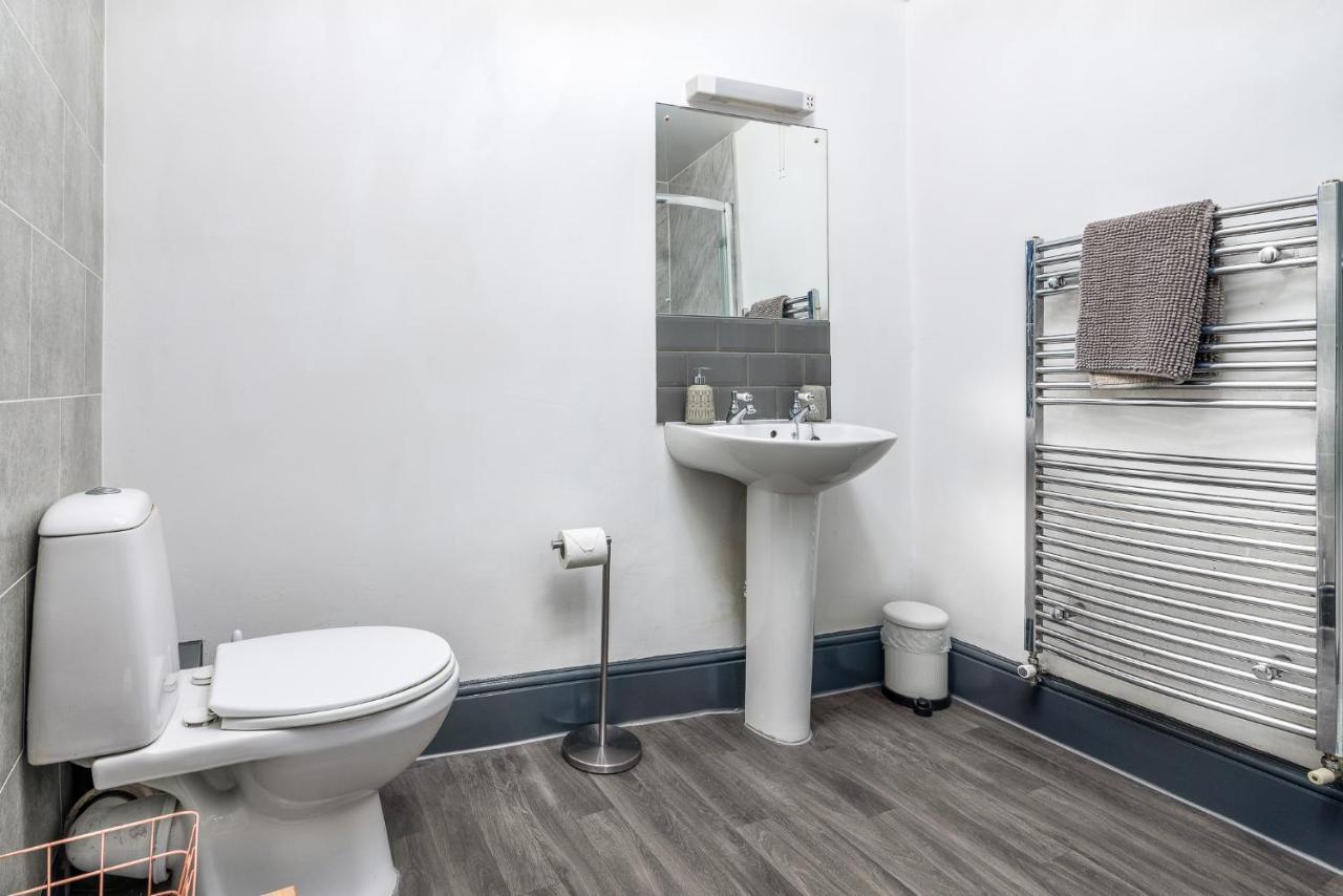 Ga L Whitby Central Ngoại thất bức ảnh